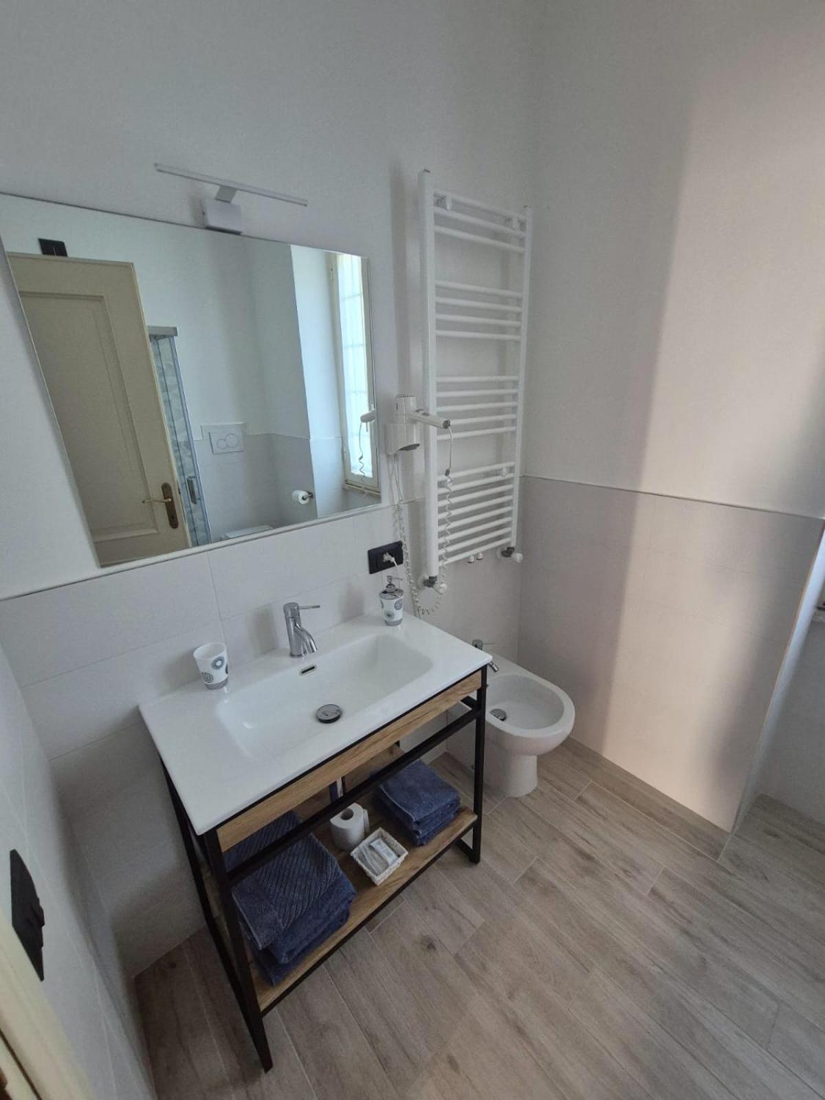 La Bertina Hotel Montefiascone Luaran gambar
